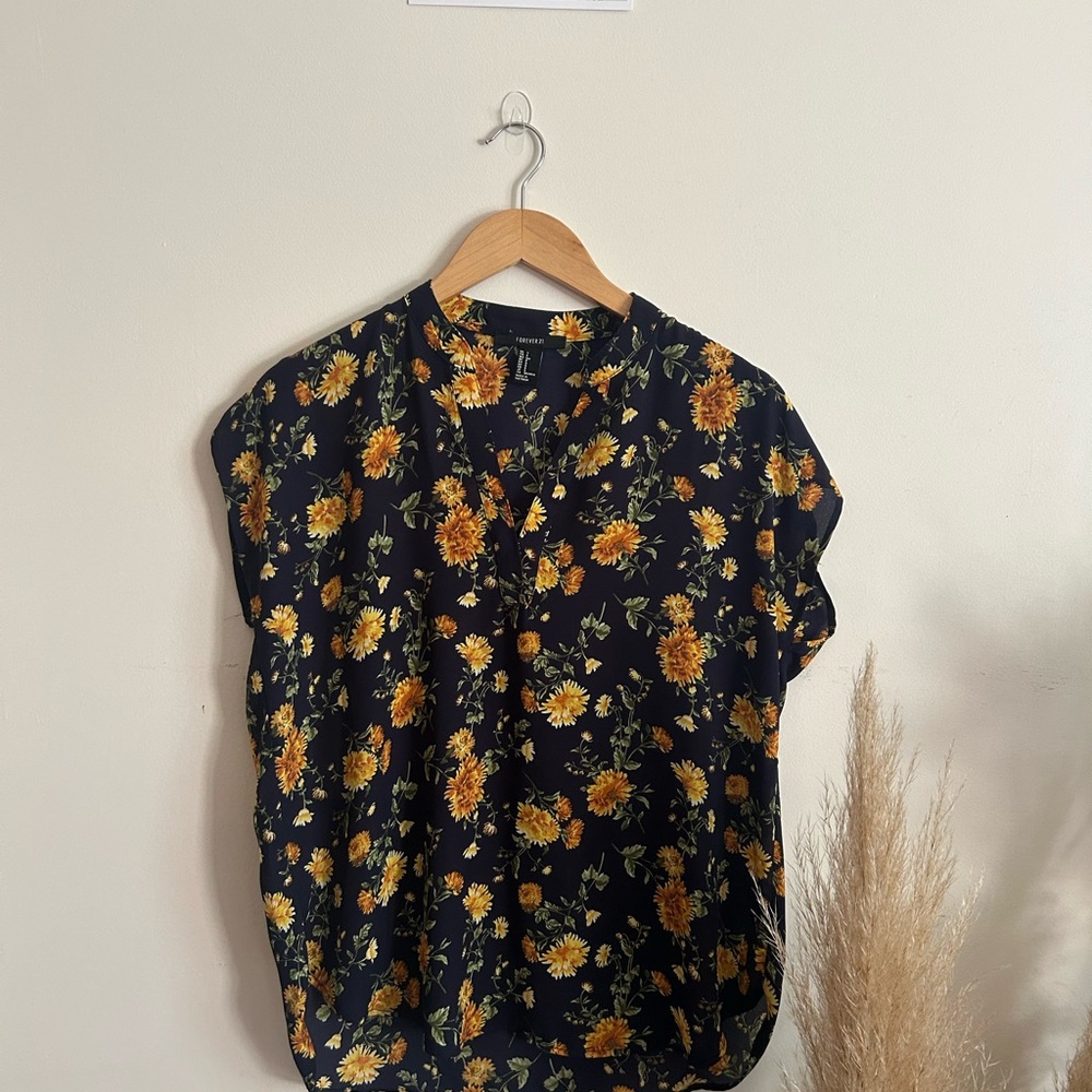 Forever 21 Navy Dandelion Print Blouse